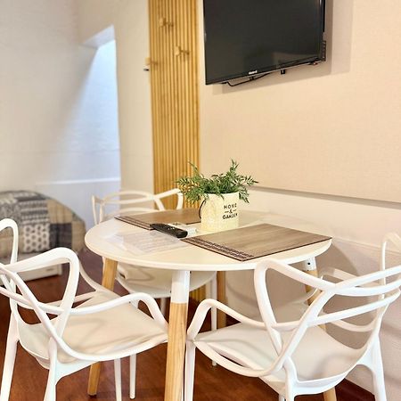 "Casa Amalia Apartamentos" Plaza Italia Y Av Aristides A 50Mts, Lugar Con Jardin Mendoza Kültér fotó